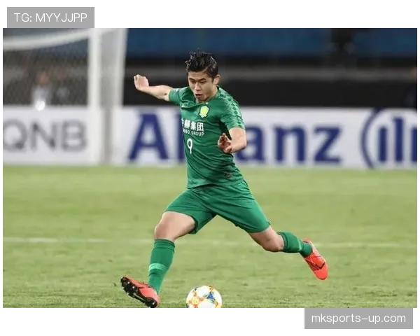 上海申花中场结构偏防守导致比赛节奏掌控受限，当前阶段球队稳定性面临考验