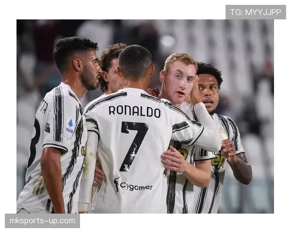 尤文图斯防守崩盘，攻守失衡问题凸显，稳定性面临考验